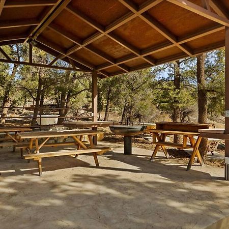 Steel Pine Lodge A Rustic Mountain Retreat Views Baldwin Lake Bagian luar foto