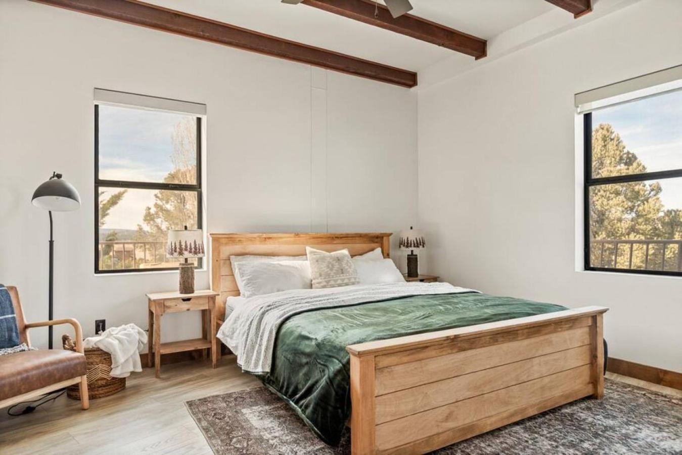 Steel Pine Lodge A Rustic Mountain Retreat Views Baldwin Lake Bagian luar foto