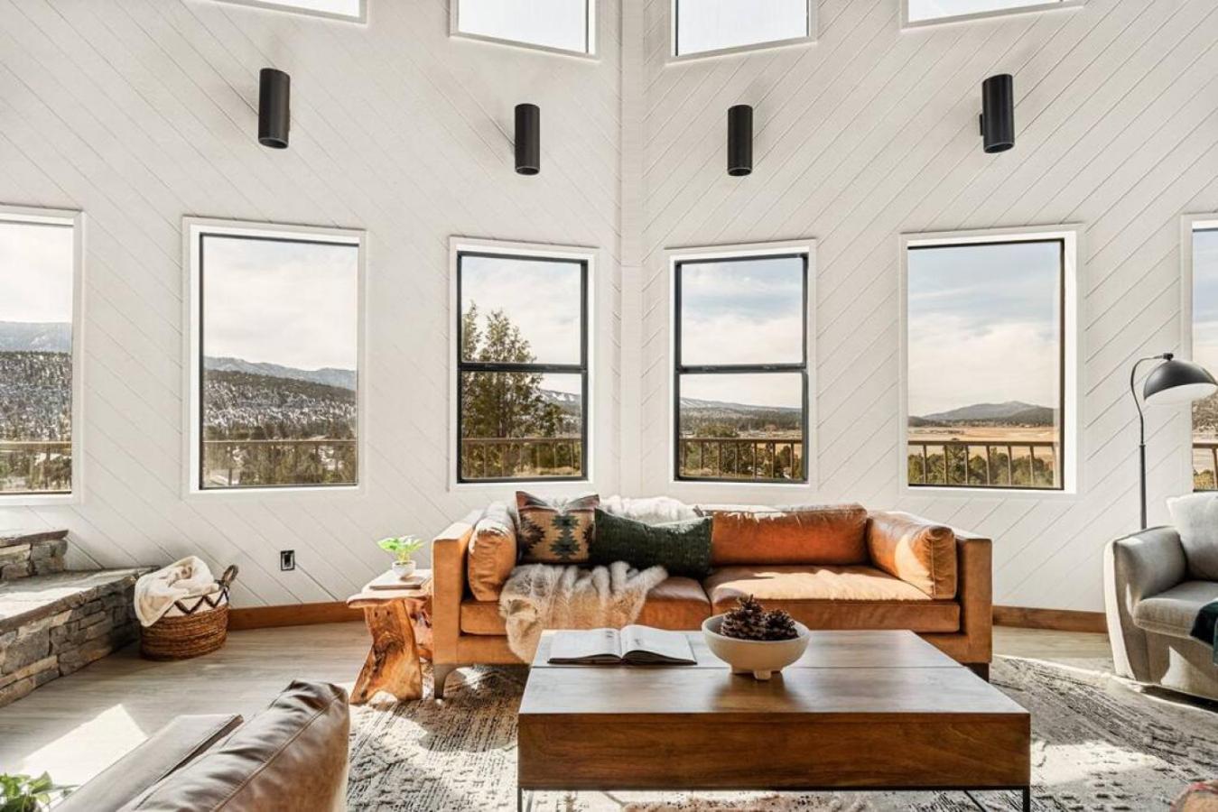 Steel Pine Lodge A Rustic Mountain Retreat Views Baldwin Lake Bagian luar foto