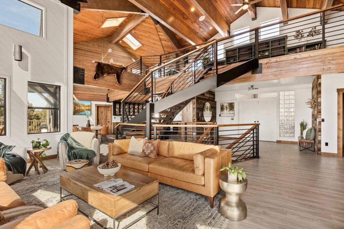Steel Pine Lodge A Rustic Mountain Retreat Views Baldwin Lake Bagian luar foto