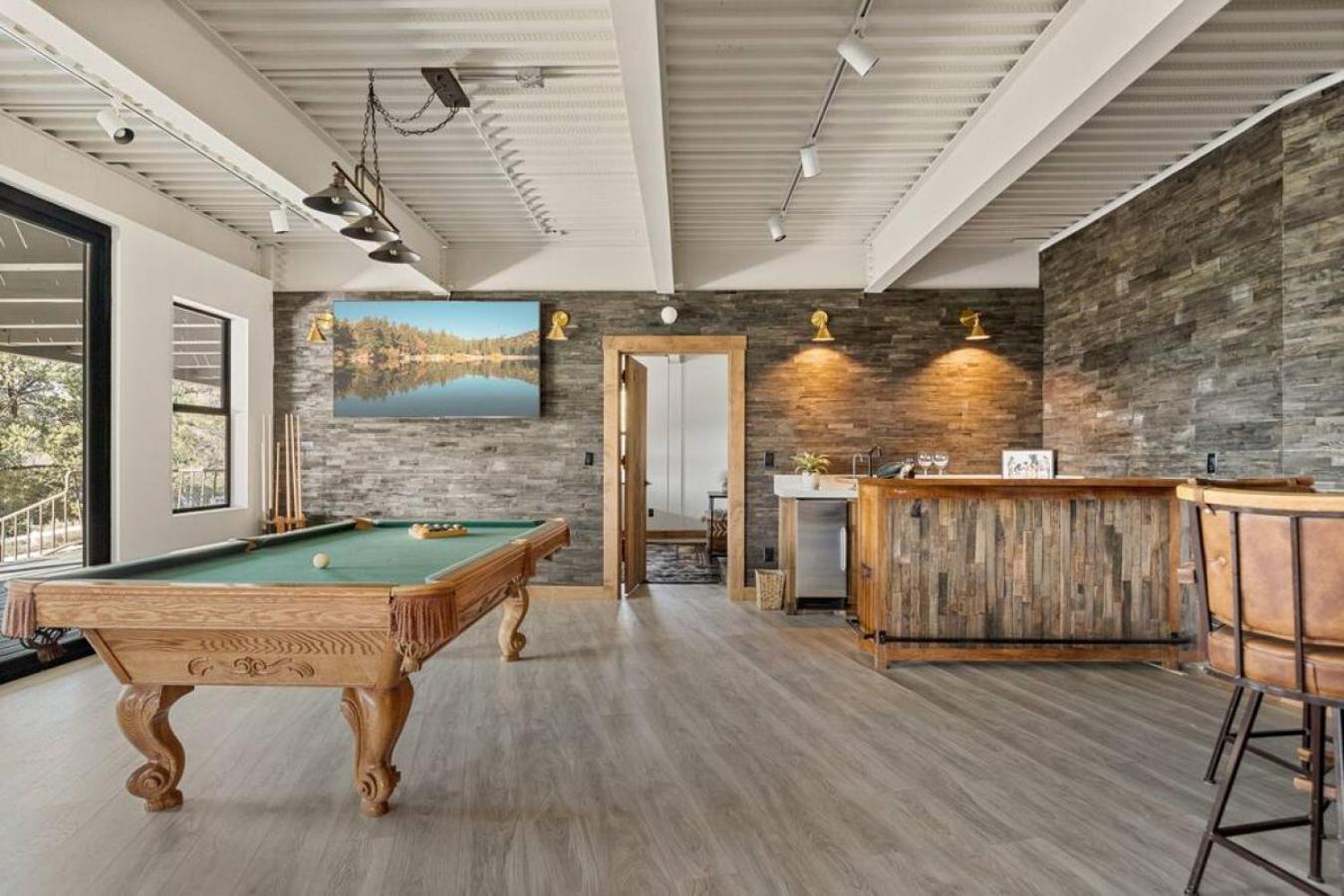 Steel Pine Lodge A Rustic Mountain Retreat Views Baldwin Lake Bagian luar foto