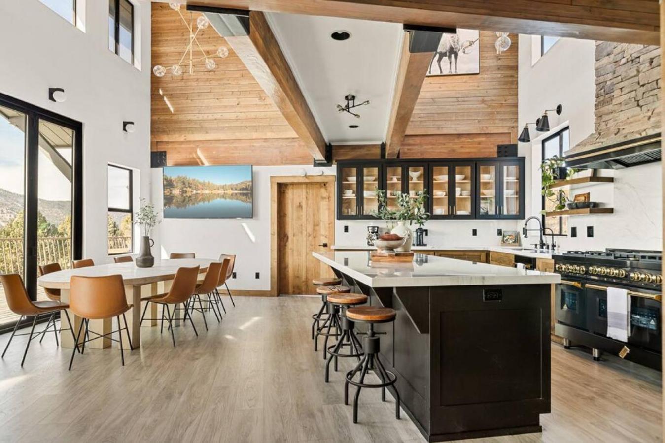 Steel Pine Lodge A Rustic Mountain Retreat Views Baldwin Lake Bagian luar foto